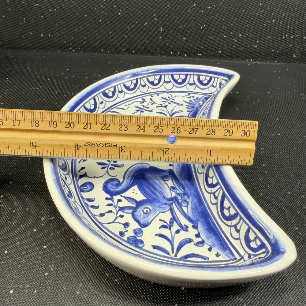 Eximious Portugal Hand Painted Blue White Squirrel Crescent Bone Dish Plate Dish
